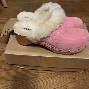 EUC Kaylie Uggs in Strawberry Ice size 8